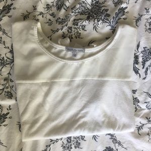 Cute Top with a knot in the front